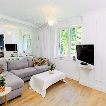 Colobrzeg Elegant Apartamento *
